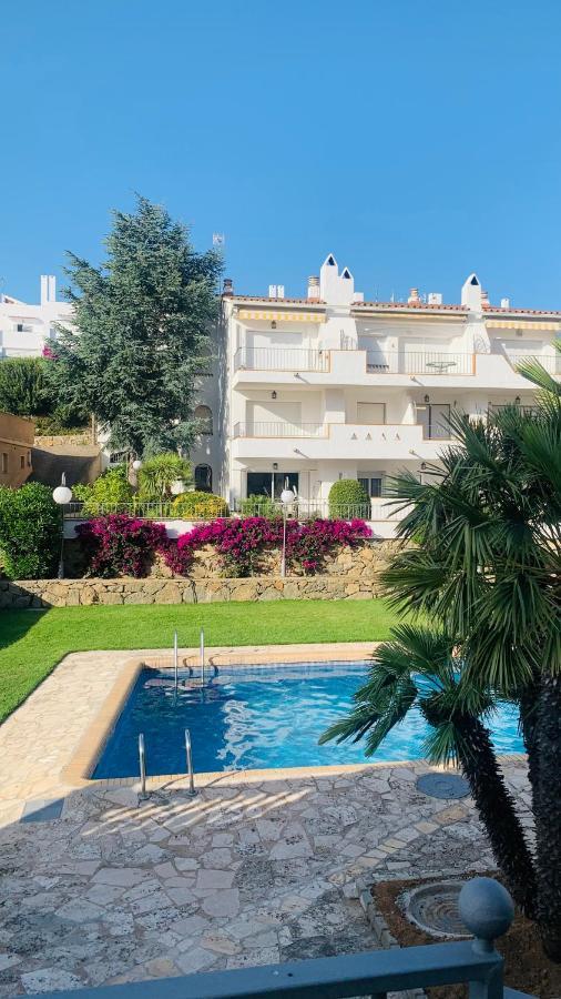La Baie De Rose Apartment Росес Екстериор снимка