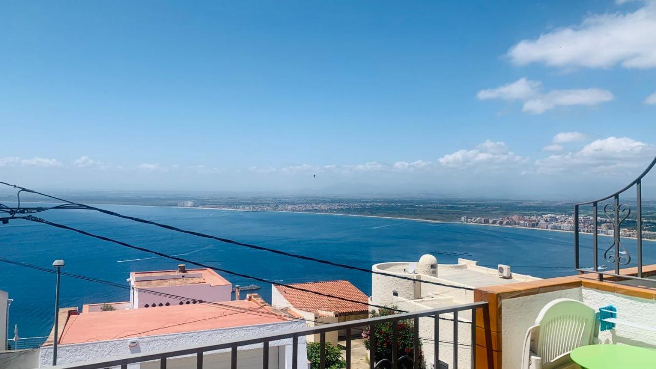 La Baie De Rose Apartment Росес Екстериор снимка