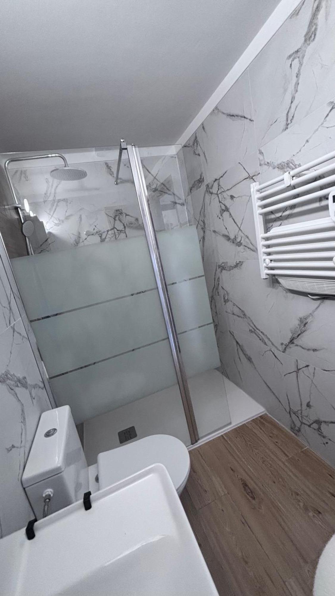 La Baie De Rose Apartment Росес Екстериор снимка